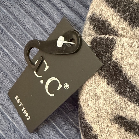 C.C Zebra Patterned Beret - Picture 3 of 4